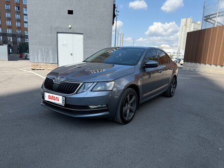 2019 Skoda Octavia III (A7) Рестайлинг, серый, 2050000 рублей, вид 2