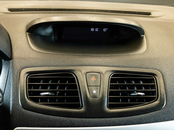 2012 Renault Fluence I, белый, 650000 рублей - вид 15