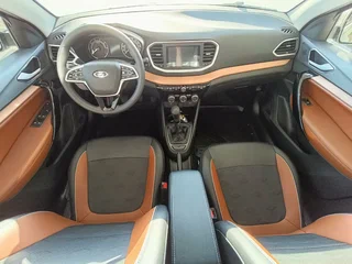 2025 Lada (ВАЗ) Vesta Cross I Рестайлинг (NG), коричневый, 1833000 рублей, вид 3