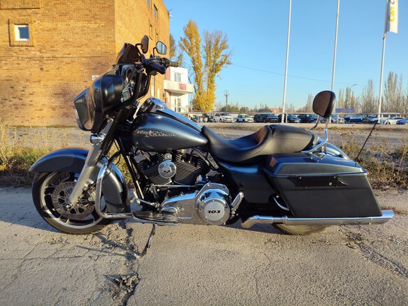 2012 Harley-Davidson Street Glide, серый, 899999 рублей - вид 6