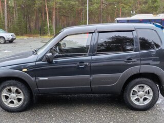 2011 Chevrolet Niva I Рестайлинг, чёрный, 350000 рублей, вид 2