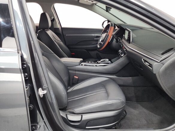 2022 Hyundai Sonata VIII (DN8), серебристый, 1660000 рублей - вид 7