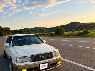 1997 Toyota Crown X (S150), белый, 800000 рублей, вид 1