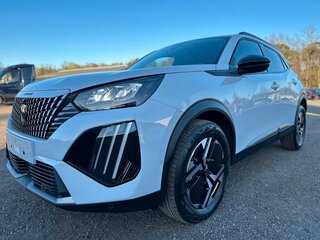 2023 Peugeot 2008 II Рестайлинг, белый, 3306000 рублей, вид 1