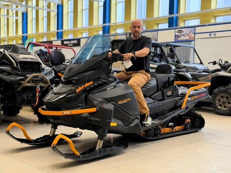 2026 BRP Ski-Doo Skandic LE 900 ACE, чёрный, 2490000 рублей, вид 1