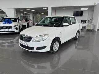 2011 Skoda Fabia II Рестайлинг, белый, 585000 рублей, вид 1