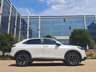 2023 Honda Vezel II, белый, 1913000 рублей, вид 4