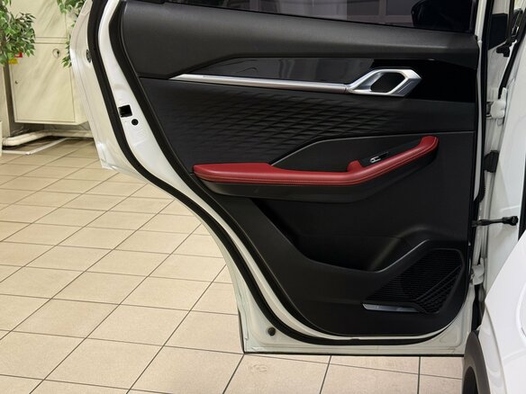 2024 Geely Coolray I Рестайлинг, белый, 1945000 рублей - вид 14