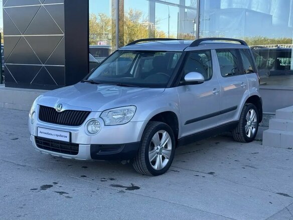 2013 Skoda Yeti I, серебристый, 1060000 рублей