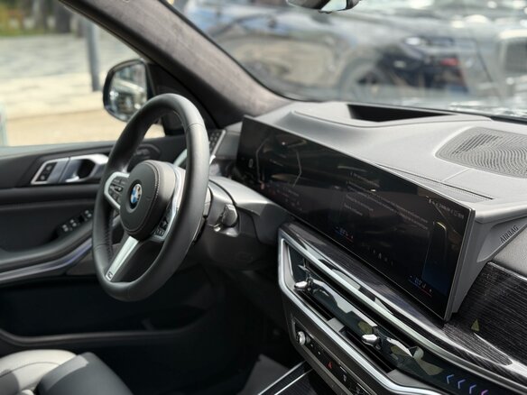 2025 BMW X7 40d I (G07) Рестайлинг, чёрный, 12290000 рублей - вид 16