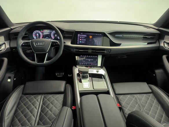 2026 Audi Q6 45 TFSI, чёрный, 8350000 рублей - вид 6