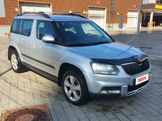 2015 Skoda Yeti I Рестайлинг, серебристый, 920000 рублей, вид 3