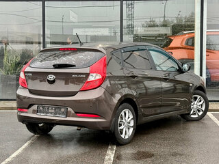 2015 Hyundai Solaris I Рестайлинг, коричневый, 736000 рублей, вид 2