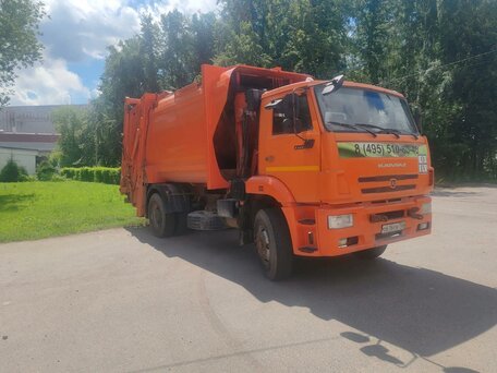 2017 КамАЗ Мусоровоз/Мультилифт, оранжевый, 2500000 рублей, вид 1
