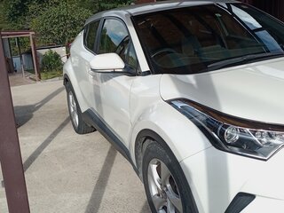 2019 Toyota C-HR I Рестайлинг, белый, 1950000 рублей, вид 2