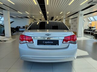 2015 Chevrolet Cruze I Рестайлинг, серебристый, 580000 рублей, вид 4