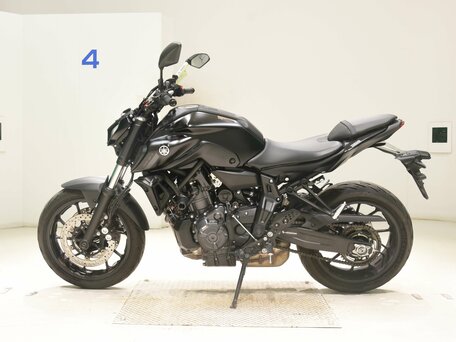 2022 Yamaha MT-07 (FZ-07), чёрный, 880000 рублей, вид 5