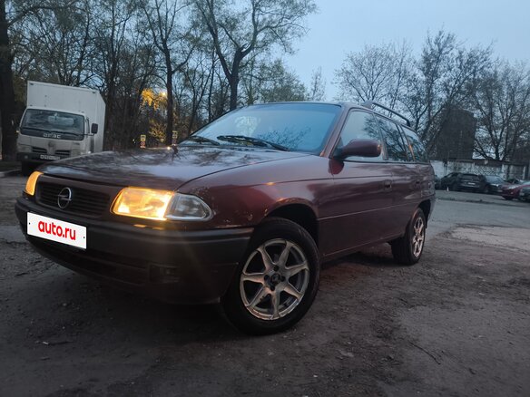 1996 Opel Astra 16LZ2 F, пурпурный, 230000 рублей