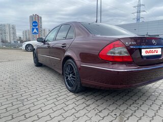2007 Mercedes-Benz E-Класс 230 III (W211, S211) Рестайлинг, красный, 900000 рублей, вид 4