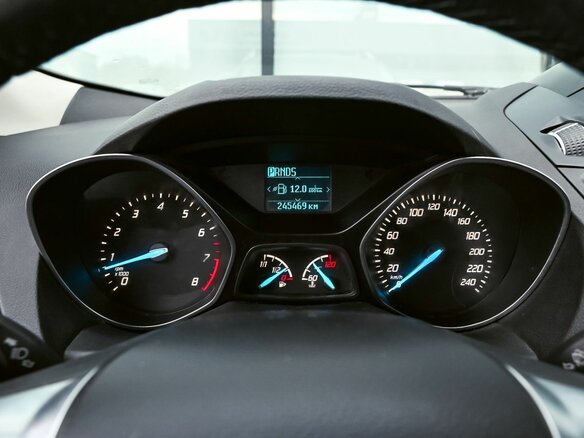 2015 Ford Kuga II, чёрный, 1179000 рублей - вид 8