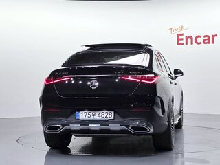 2023 Mercedes-Benz GLC Coupe 300 II (C254), чёрный, 7000000 рублей, вид 4