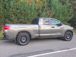 2009 Toyota Tundra Double Cab II, серый, 2548000 рублей, вид 2