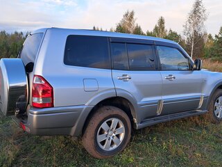 2003 Mitsubishi Pajero III Рестайлинг, серый, 1100000 рублей, вид 5