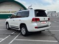 2016 Toyota Land Cruiser 200 Series Рестайлинг 2, белый - вид 6
