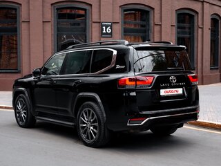 2021 Toyota Land Cruiser 300 Series, чёрный, 10270000 рублей, вид 3