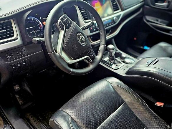 2018 Toyota Highlander III (XU50) Рестайлинг, чёрный, 3700000 рублей - вид 10