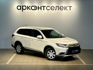 2015 Mitsubishi Outlander III Рестайлинг 2, белый, 1406667 рублей, вид 3