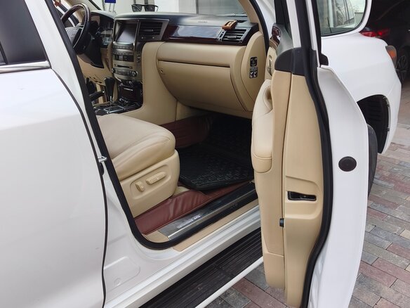 2008 Lexus LX 570 III, белый, 3150000 рублей - вид 20