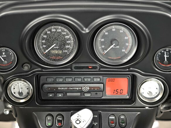 2003 Harley-Davidson Electra Glide, серебристый, 829000 рублей - вид 8