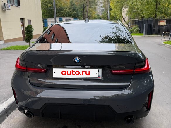 2023 BMW 3 серии 330i xDrive VII (G2x) Рестайлинг, серый, 6000000 рублей - вид 5