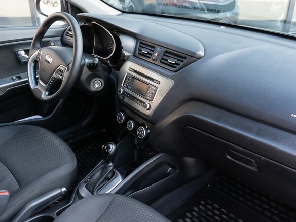 2017 Kia Rio III Рестайлинг, серый, 1070854 рублей - вид 5