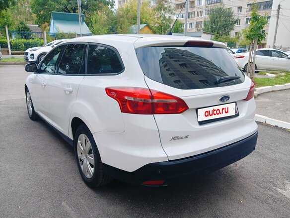 2016 Ford Focus III Рестайлинг, белый, 699000 рублей - вид 2