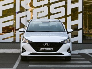 2021 Hyundai Solaris II Рестайлинг, белый, 1729000 рублей, вид 3