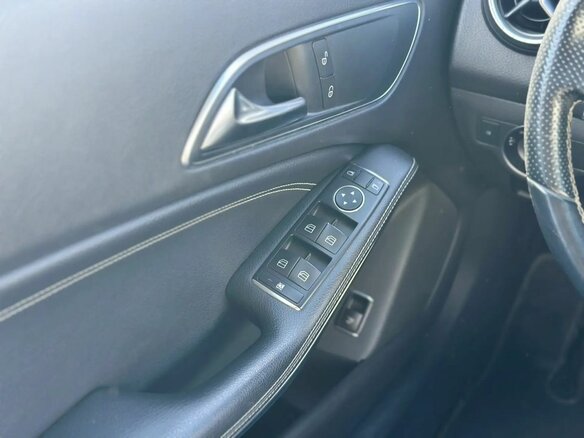 2013 Mercedes-Benz CLA 200 I (C117, X117), белый, 1280000 рублей - вид 17