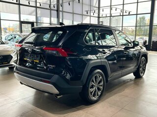 2025 Toyota RAV4 V (XA50), чёрный, 4170000 рублей, вид 4