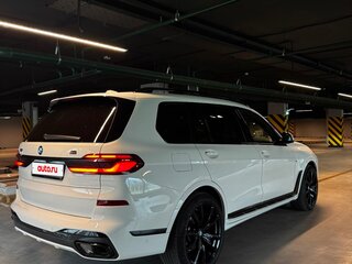 2022 BMW X7 40i I (G07) Рестайлинг, белый, 11250000 рублей, вид 5