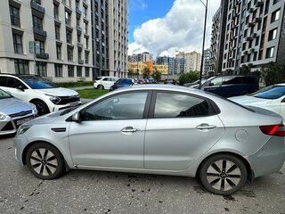 2012 Kia Rio 4-speed III, серебристый, 750000 рублей, вид 2