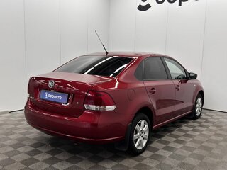 2011 Volkswagen Polo V, красный, 690000 рублей, вид 2