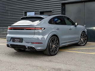 2026 Porsche Cayenne Coupé III Рестайлинг, серый, 18990000 рублей, вид 5