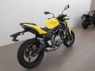 2017 Kawasaki Z 650, жёлтый, 470000 рублей, вид 3