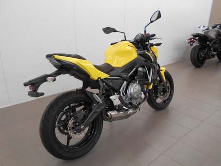 2017 Kawasaki Z 650, жёлтый, 470000 рублей, вид 3