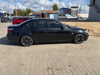 2008 BMW 5 серии 525i V (E60/E61) Рестайлинг, чёрный, 950000 рублей, вид 2