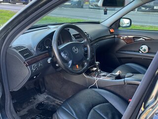 2004 Mercedes-Benz E-Класс 200 III (W211, S211), чёрный, 690000 рублей, вид 5