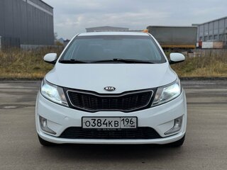 2012 Kia Rio 4-speed III, белый, 699000 рублей, вид 3