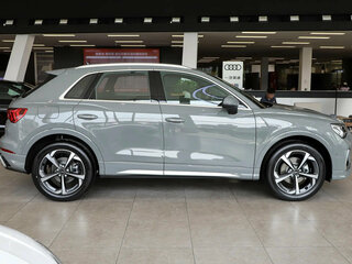 2026 Audi Q3 35 TFSI II (F3), серый, 3850000 рублей, вид 4
