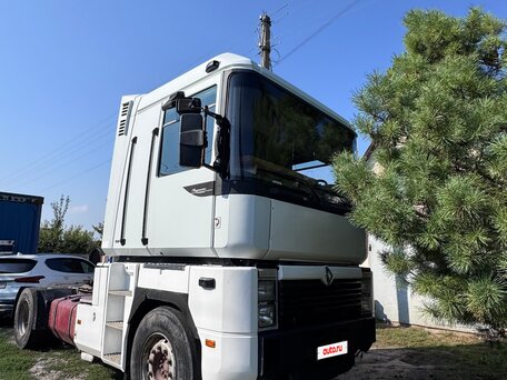 1999 Renault Magnum, белый, 1800000 рублей, вид 3